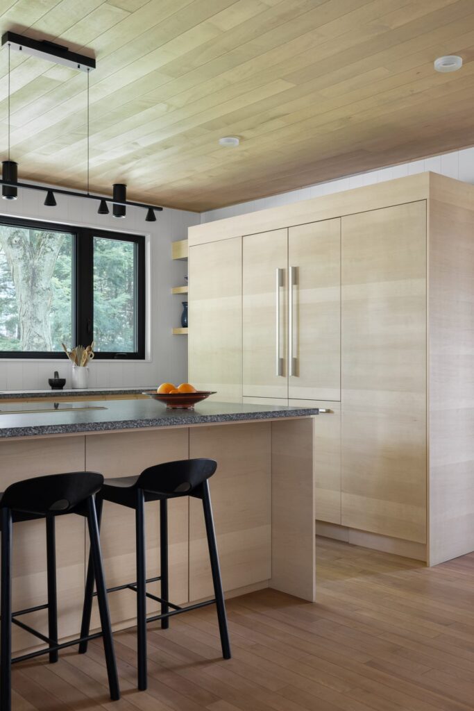 chalet-cuisine-contemporaine-design-interieur-montreal-melodie-violet-magog