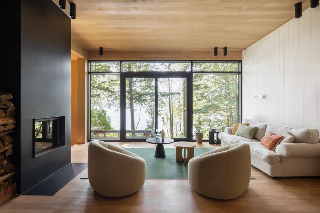 chalet-design-interieur-montreal-melodie-violet-salon-moderne