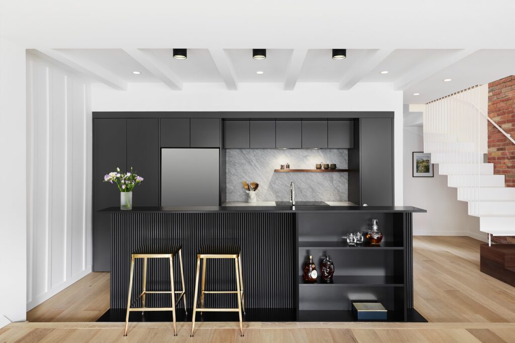 cuisine-ouverte-design-interieur-montreal-melodie-violet-pointe-saint-charles