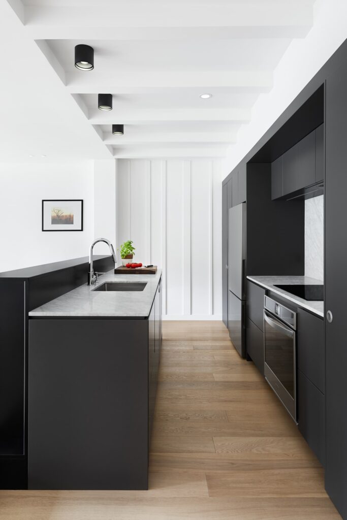 cuisine-ouverte-design-interieur-montreal-melodie-violet-pointe-saint-charles