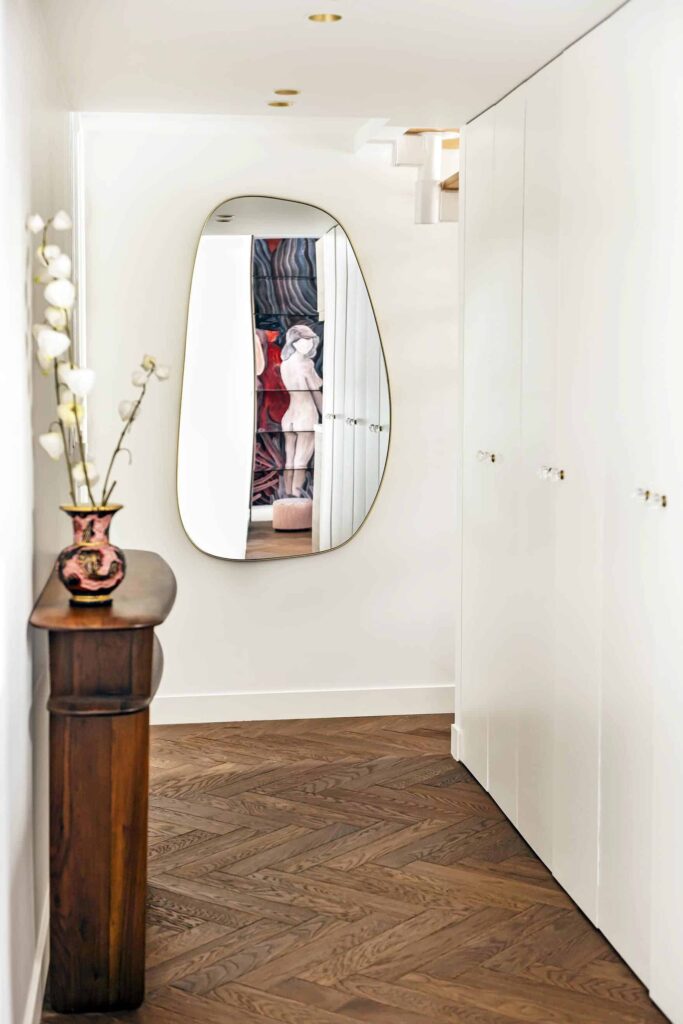 entree-design-interieur-paris-melodie-violet-montmartre