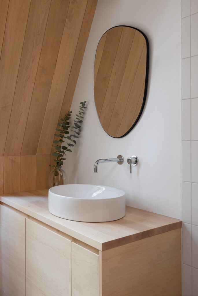 salle-de-bain-chalet-design-interieur-montreal-melodie-violet-magog