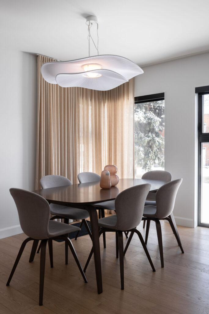 salle-a-manger-elegante-design-interieur-melodie-violet-Duhamel-Verdun-montreal-1